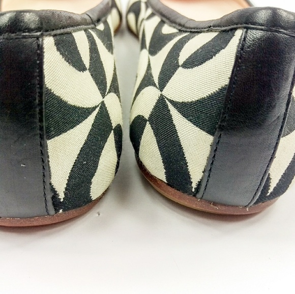 {Coach} NWOB Portia Cream & Black Ballerina Flats - Picture 6 of 8